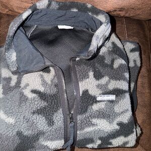 Columbia Charcoal and Black Fleece Jacket
